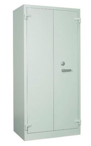 CHUBB SIZE 640 WITH 4 SHELVES FIRE RESISTANT ARCHIVE CABINET, KEY LOCK