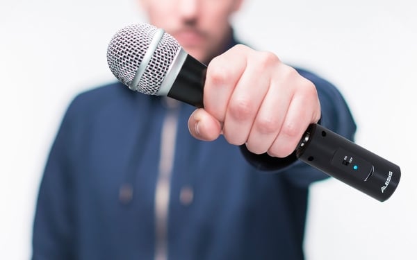 Alesis Mic link Wireless Digital Wireless Microphone Adapter Alesis Mic link Wireless Digital Wireless Microphone Adapter