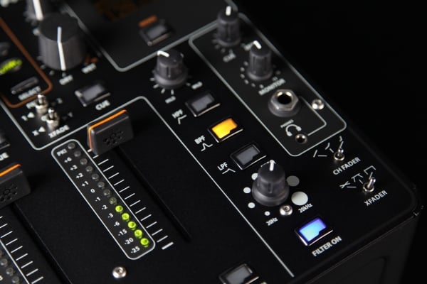 Allen & Heath XONE-DB4 Ultimate Professional Club DJ FX Mixer Allen & Heath XONE-DB4 Ultimate Professional Club DJ FX Mixer