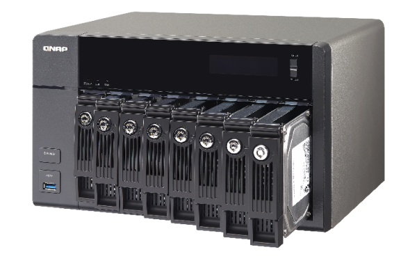 QNAP TVS-871 (TVS-871-PT-4G) (Intel G3250, 4GB, QTS 4.1)