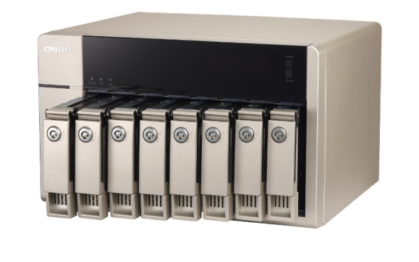 QNAP TVS-863 (TVS-863+-16G) (AMD 2.4, 16GB, QTS 4.1)