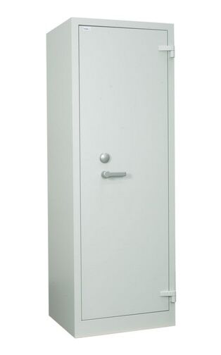 CHUBB SIZE 450 WITH 4 SHELVES FIRE RESISTANT ARCHIVE CABINET, KEY LOCK