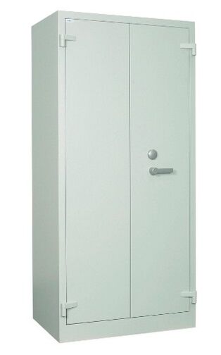 CHUBB SIZE 640 WITH 4 SHELVES FIRE RESISTANT ARCHIVE CABINET, KEY LOCK